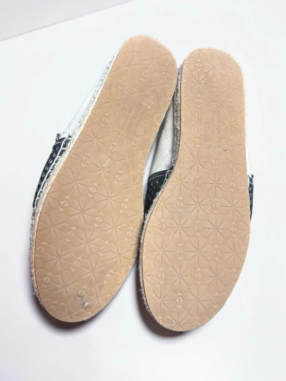 Kate Spade Greer Espadrilles 6.5 Black Perforated Leather Parchment Slip‎ On